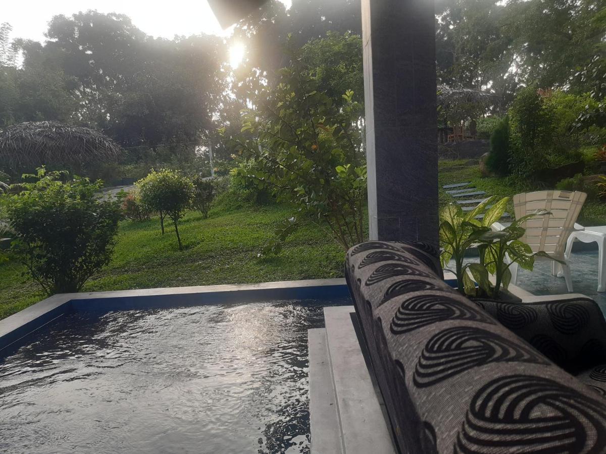 Hidden Lake Cottages สิกิริยา ภายนอก รูปภาพ