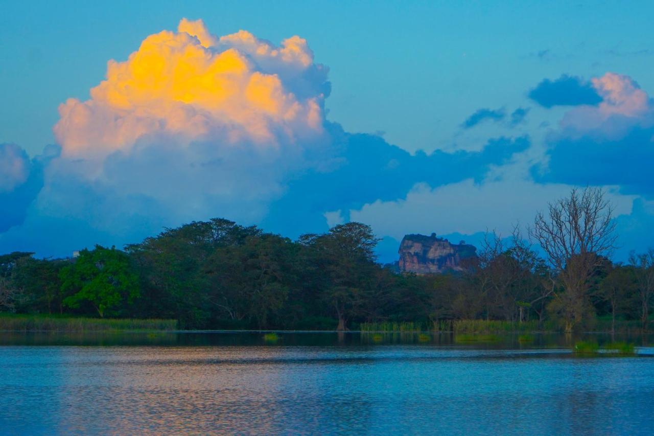 Hidden Lake Cottages สิกิริยา ภายนอก รูปภาพ